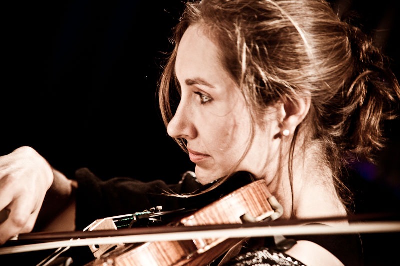 Simone van der Giessen  viola